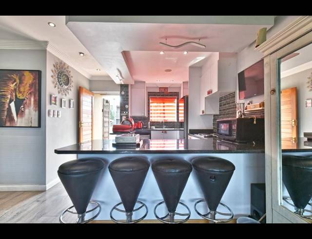 2 BEDROOM APARTMENT FOR SALE IN MULBARTON